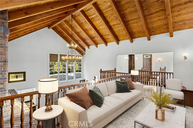 533 E Sierra Madre Avenue, Glendora CA: https://media.crmls.org/medias/da22138f-2109-42a6-a888-99032ed7cc77.jpg