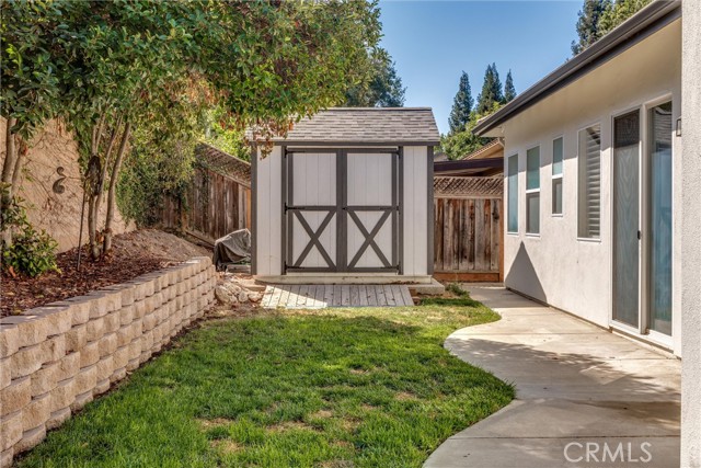 1050 Sleepy Hollow Road, Paso Robles CA: https://media.crmls.org/medias/da2269f7-9386-4b14-acbe-084d07793c3e.jpg