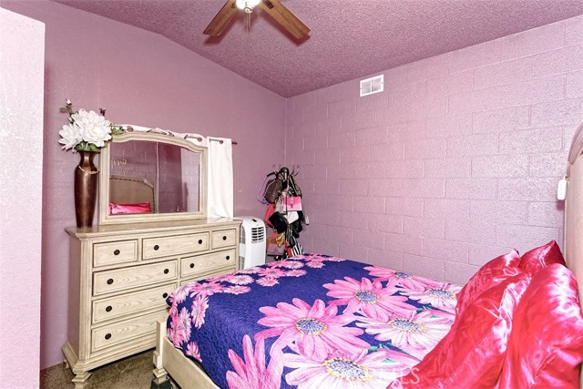 19288 3rd, Oro Grande CA: https://media.crmls.org/medias/da22b7ef-c288-4c9a-8a3c-b4fd47a57fb9.jpg