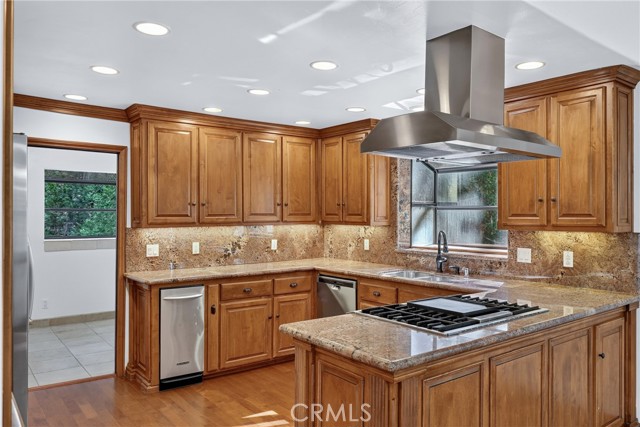 279 S Cumberland, Lake Arrowhead, CA 92352