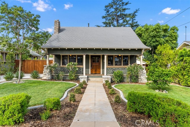 Detail Gallery Image 1 of 1 For 230 S Center St, Redlands,  CA 92373 - 3 Beds | 1 Baths