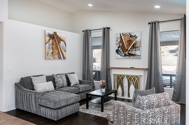 MLS #SR25261854 image #5