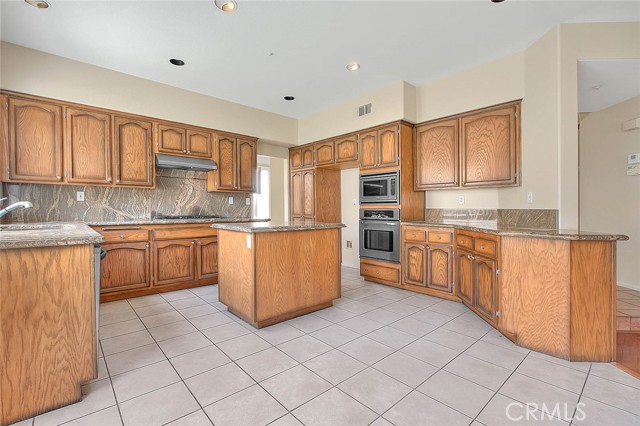 Detail Gallery Image 21 of 61 For 11140 Vintage Dr, Rancho Cucamonga,  CA 91737 - 5 Beds | 3 Baths