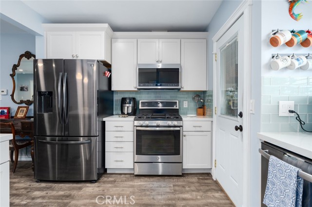 1501 W Baker Avenue, Fullerton CA: https://media.crmls.org/medias/da24ddee-ceca-42e6-a002-6fe477270c61.jpg