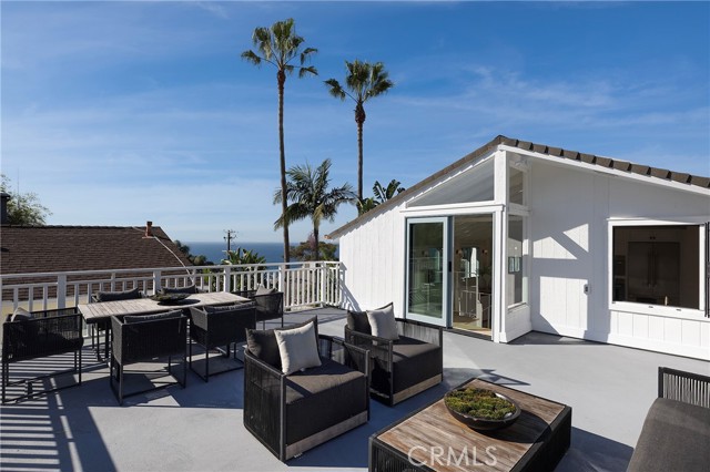 31927 Hayes Place, Laguna Beach CA: https://media.crmls.org/medias/da24e50a-5f20-4741-8af7-6e63d9daeab2.jpg