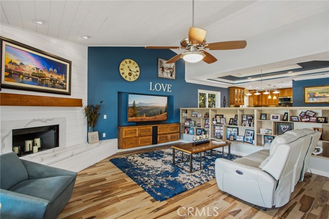 30201 Spray Drive, Canyon Lake CA: https://media.crmls.org/medias/da259cee-2de9-4e7e-b3ef-aa67207b7831.jpg