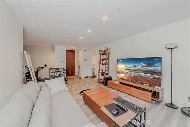 Detail Gallery Image 6 of 16 For 222 S Central Ave #320,  Los Angeles,  CA 90012 - 1 Beds | 1 Baths