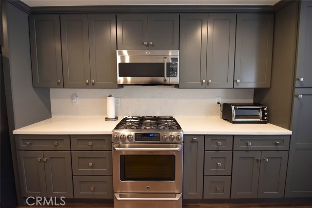 5350 White Oak Avenue, 105 photo 8
