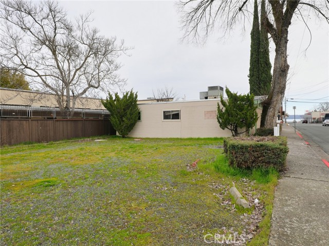 150 5th Street, Lakeport, California 95453, ,Commercial Sale,For Sale,150 5th Street,CRLC25051327