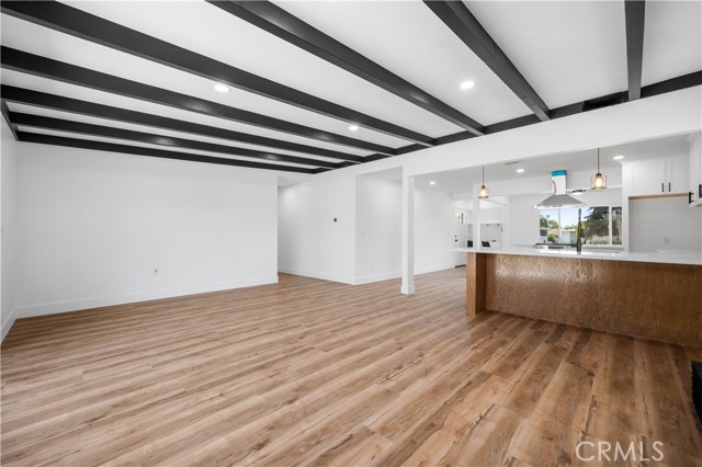 424 E Victoria Street, Rialto CA: https://media.crmls.org/medias/da283fb3-56d4-4221-8a14-50fed6542cc7.jpg