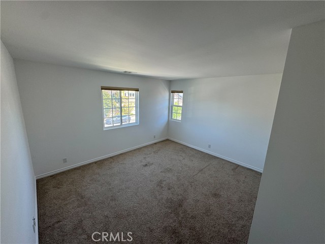 21041 Shaw Lane, Huntington Beach CA: https://media.crmls.org/medias/da28aa6e-2973-4e50-b24e-ce12890c41fc.jpg