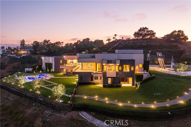 13 Old Ranch Road, Laguna Niguel CA: https://media.crmls.org/medias/da297887-27e6-4199-89f8-87190ab4d142.jpg