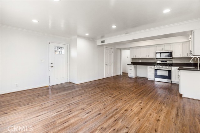 1010 1016 Valencia Street, Costa Mesa CA: https://media.crmls.org/medias/da299d76-c998-4b52-a9f5-2835d2533946.jpg