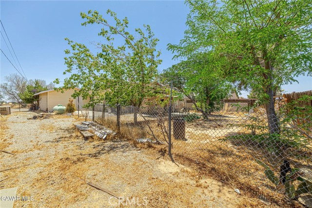8119 Walpole Avenue, California City CA: https://media.crmls.org/medias/da29be72-1582-4c83-8d0b-392a6b9a55ba.jpg