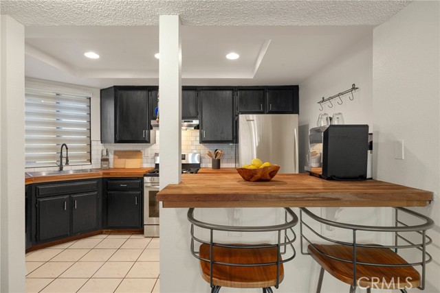 645 Pacific Avenue, Long Beach CA: https://media.crmls.org/medias/da2a1852-894e-4a89-9cdc-c8132241b1ef.jpg
