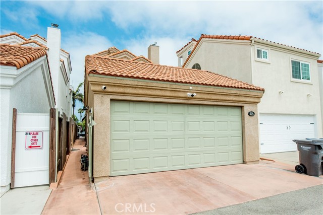 Detail Gallery Image 49 of 62 For 316 6th, Huntington Beach,  CA 92648 - 3 Beds | 3/1 Baths