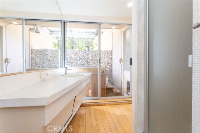 Detail Gallery Image 31 of 74 For 9826 Columbus, North Hills,  CA 91343 - 7 Beds | 5/1 Baths