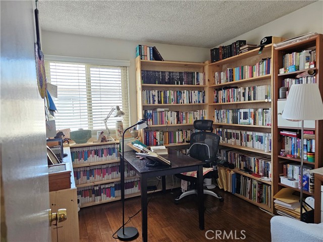 Detail Gallery Image 43 of 69 For 1711 Grismer Ave #52,  Burbank,  CA 91504 - 3 Beds | 3 Baths