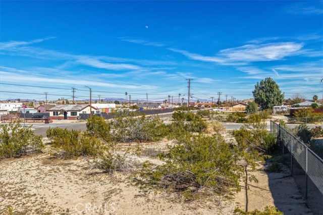 Image 14 of 19 For 71963 Cactus Drive