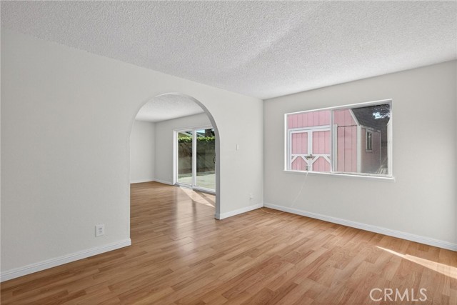 Detail Gallery Image 11 of 27 For 1511 Eudora Ave, Wilmington,  CA 90744 - 4 Beds | 2 Baths