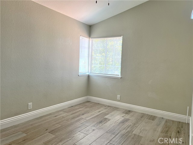 Detail Gallery Image 13 of 22 For 13402 Crocker Ct, Fontana,  CA 92336 - 4 Beds | 3 Baths