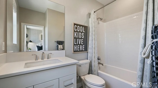 Detail Gallery Image 15 of 23 For 26852 Serif Pl, Valencia,  CA 91381 - 3 Beds | 3/1 Baths