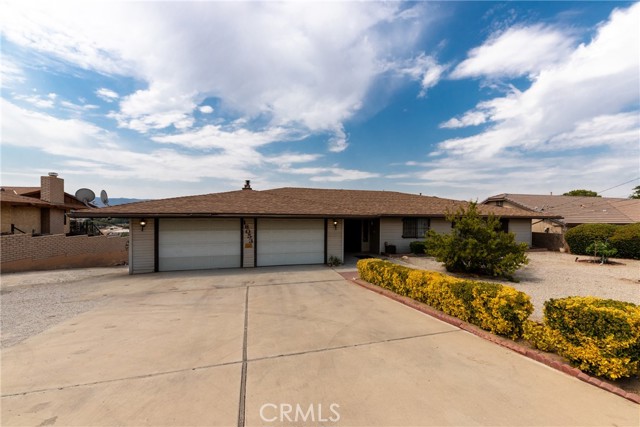 Detail Gallery Image 1 of 33 For 18053 Orange St, Hesperia,  CA 92345 - 5 Beds | 2/1 Baths