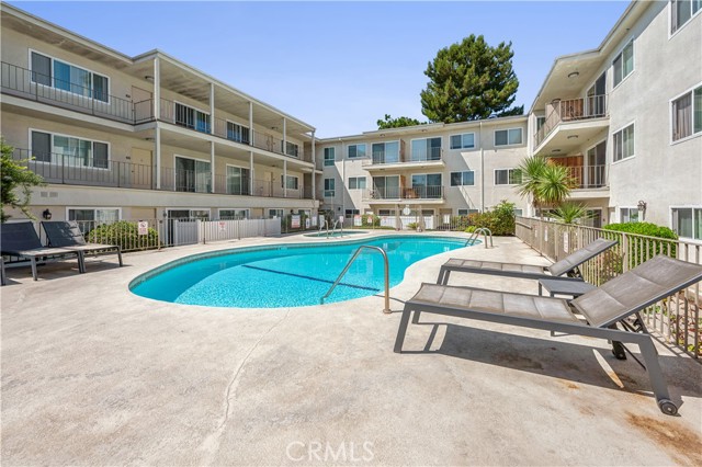 Detail Gallery Image 2 of 12 For 4160 W 182nd St #101,  Torrance,  CA 90504 - 2 Beds | 1 Baths