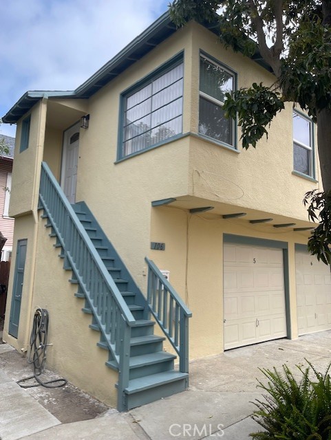 Detail Gallery Image 2 of 9 For 401 N Emerald #106,  Redondo Beach,  CA 90277 - 1 Beds | 1/1 Baths