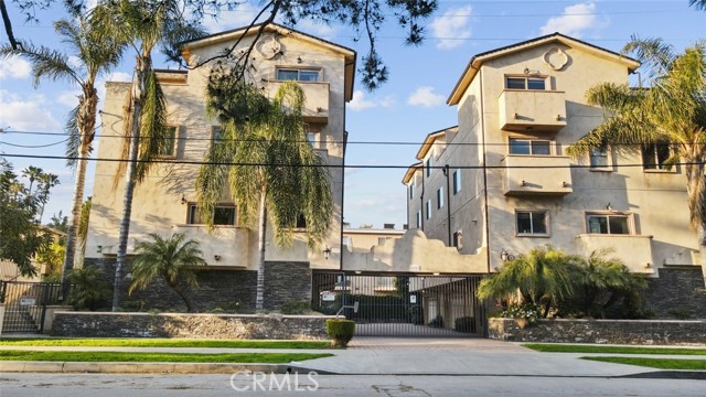 Image 2 for 11253 Peach Grove St #106, North Hollywood, CA 91601