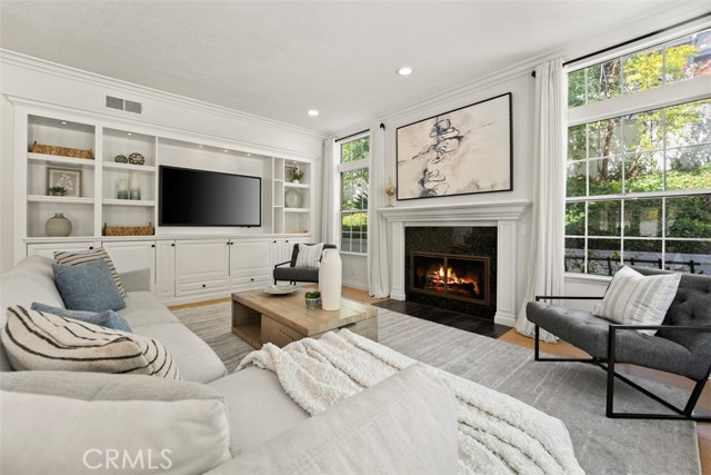 Detail Gallery Image 7 of 75 For 27153 Woodbluff Rd, Laguna Hills,  CA 92653 - 5 Beds | 4/1 Baths