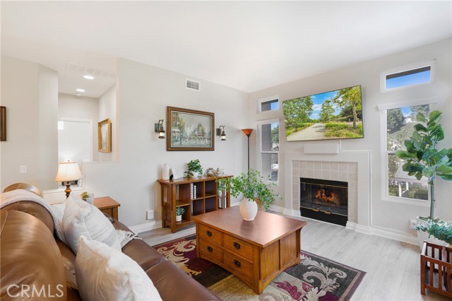 Detail Gallery Image 7 of 51 For 1211 S Country Glen Way, Anaheim,  CA 92808 - 2 Beds | 2 Baths