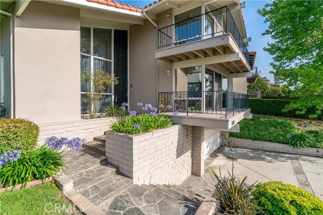 1620 Granvia Altamira, Palos Verdes Estates CA: https://media.crmls.org/medias/da2f08f2-b712-4f96-8c86-70012da35ee5.jpg