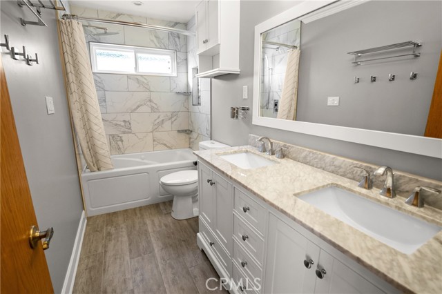 714 N Juanita Avenue, Redondo Beach CA: https://media.crmls.org/medias/da2faa62-3bee-4ac7-b677-b7ef71e49b80.jpg