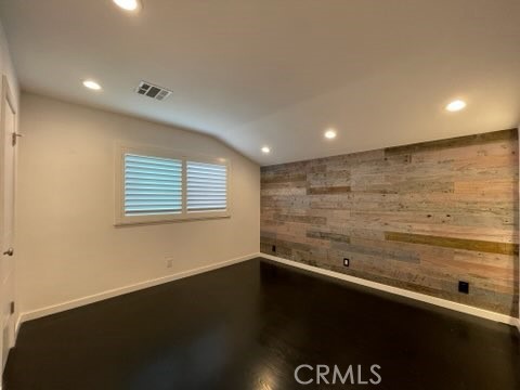 https://media.crmls.org/medias/da30c913-37a7-4cec-b99b-6cc4d270c4e6.jpg?preset=X-Large