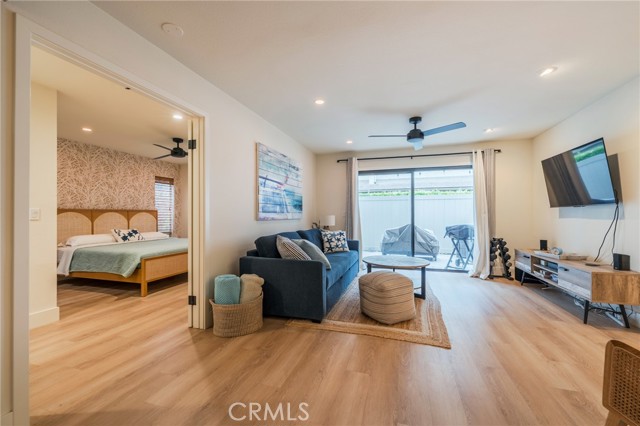 Detail Gallery Image 9 of 41 For 215 Wichita Ave #106,  Huntington Beach,  CA 92648 - 1 Beds | 1 Baths