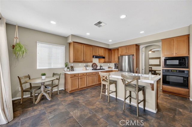 Detail Gallery Image 9 of 66 For 33884 Pegase Ct, Temecula,  CA 92592 - 5 Beds | 2/1 Baths