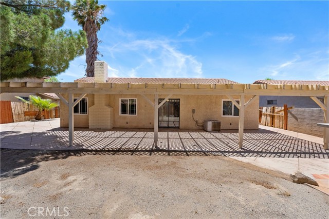 4633 Dowel Avenue, Palmdale CA: https://media.crmls.org/medias/da31c549-4a88-4c68-a9dd-e68563df5320.jpg