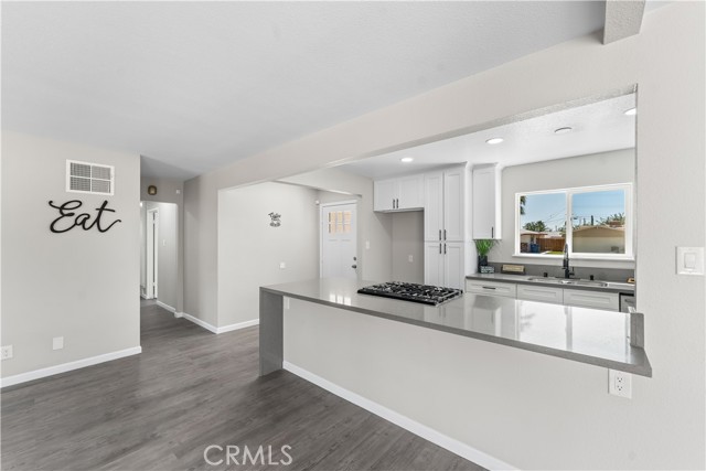 Detail Gallery Image 7 of 49 For 43704 Gadsden Ave, Lancaster,  CA 93534 - 4 Beds | 2 Baths