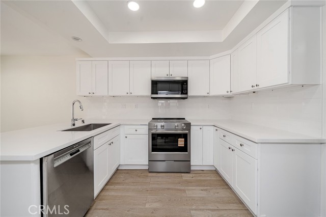 Detail Gallery Image 12 of 33 For 2440 Applewood, Fullerton,  CA 92833 - 3 Beds | 2/1 Baths