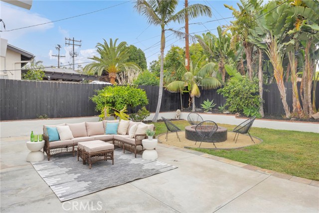 9 W Avenida Cornelio, San Clemente CA: https://media.crmls.org/medias/da338642-521f-4f96-8b8b-29993964bd1b.jpg