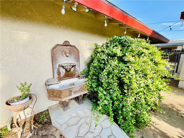 10195 Shangri La Avenue, Hesperia CA: https://media.crmls.org/medias/da340d59-dfd4-4db0-8bd0-68017aba43d1.jpg