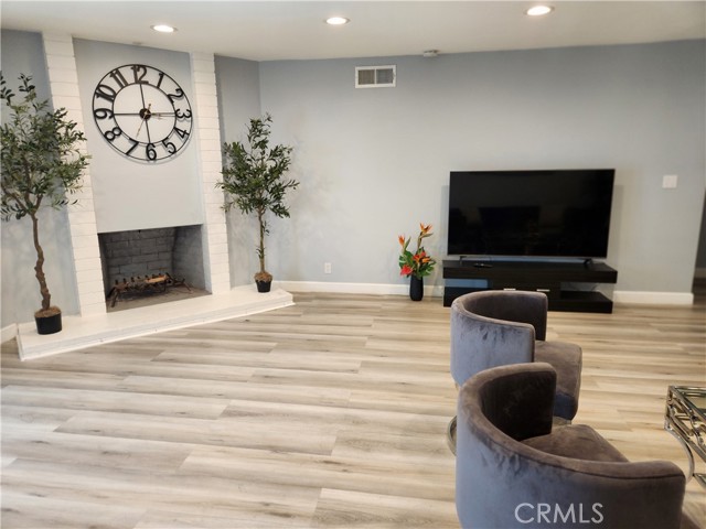 7847 Goodland Avenue, North Hollywood CA: https://media.crmls.org/medias/da343190-ce3d-4e35-8df4-40174542670b.jpg