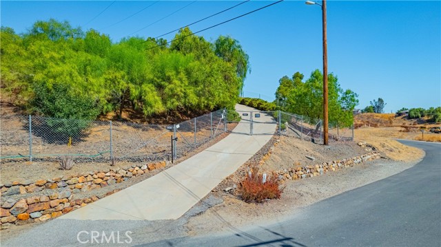 Detail Gallery Image 4 of 56 For 28301 Hampshire Dr, Menifee,  CA 92587 - 3 Beds | 1 Baths