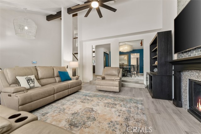 Detail Gallery Image 6 of 57 For 1520 Downs St, Oceanside,  CA 92054 - 4 Beds | 3 Baths