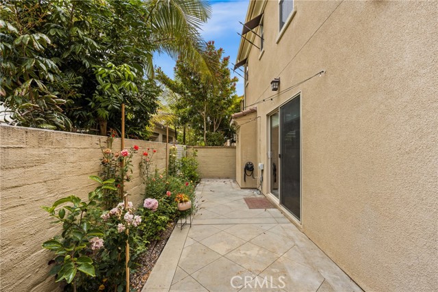8315 Kendall Drive, Huntington Beach CA: https://media.crmls.org/medias/da348f31-010c-41d8-861f-dd32d9a1bdd2.jpg