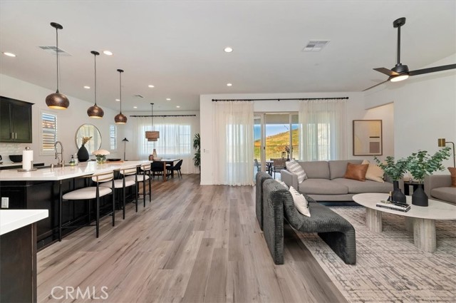 Detail Gallery Image 6 of 52 For 11560 Arch Hill Dr, Corona,  CA 92883 - 3 Beds | 2 Baths