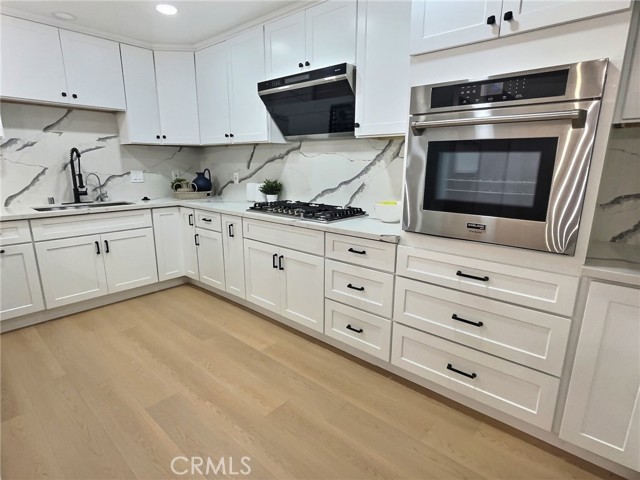 3120 Las Faldas Drive, Fullerton CA: https://media.crmls.org/medias/da36032f-89d9-4dc2-b362-0c304cd871db.jpg