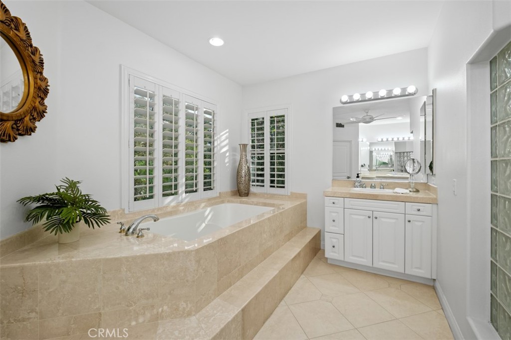 MLS #OC25248917 image #25