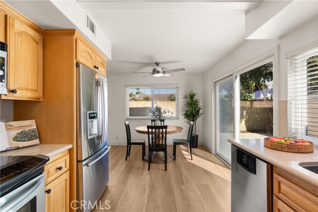 21292 Bulkhead Circle, Huntington Beach CA: https://media.crmls.org/medias/da36fe4b-b61c-42f1-865c-13c1b697bb22.jpg